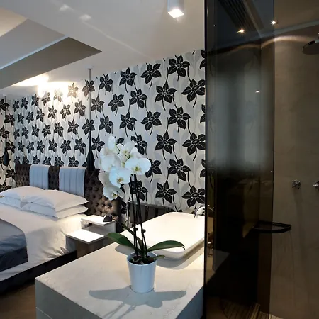 Πανσιόν Fuori Porta House 4*