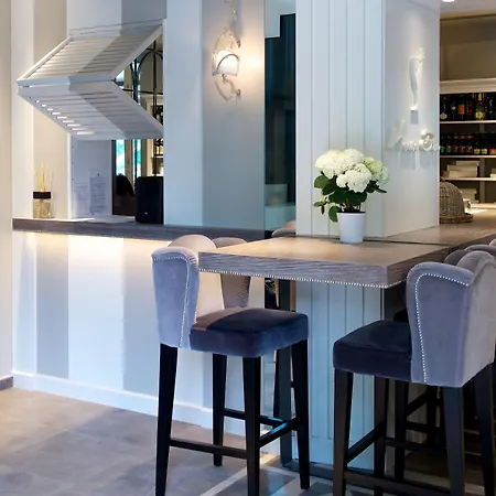 富力门之家旅馆